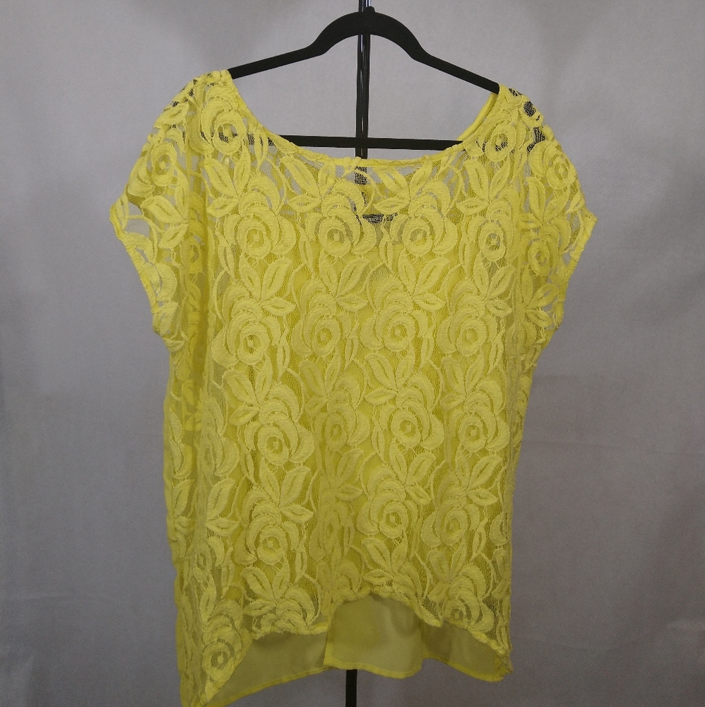 Apt.9 Flower Lace Women's top